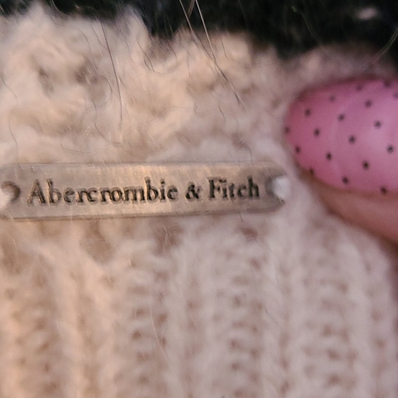 NWOT Abercrombie sweater - Picture 2 of 6